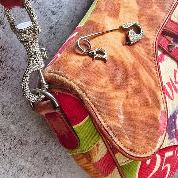 Dior Victim Saddle Bag - Picture 9 of 14